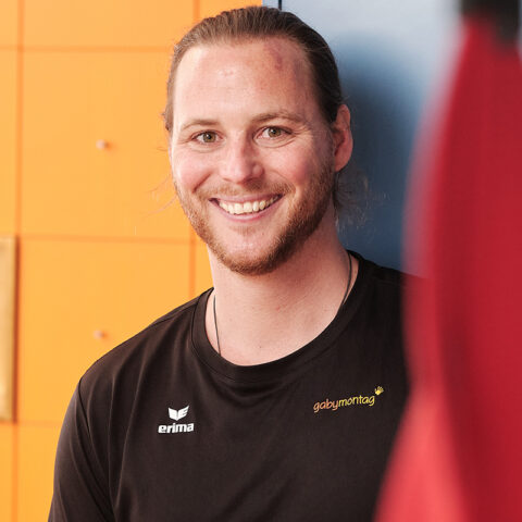 gaby-montag-physiotherapie_muenster-jan-szymiczek-2022_800x1000