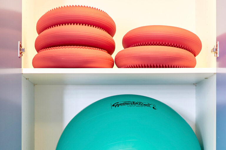 gaby-montag-physiotherapie_praxis_gymnastikball