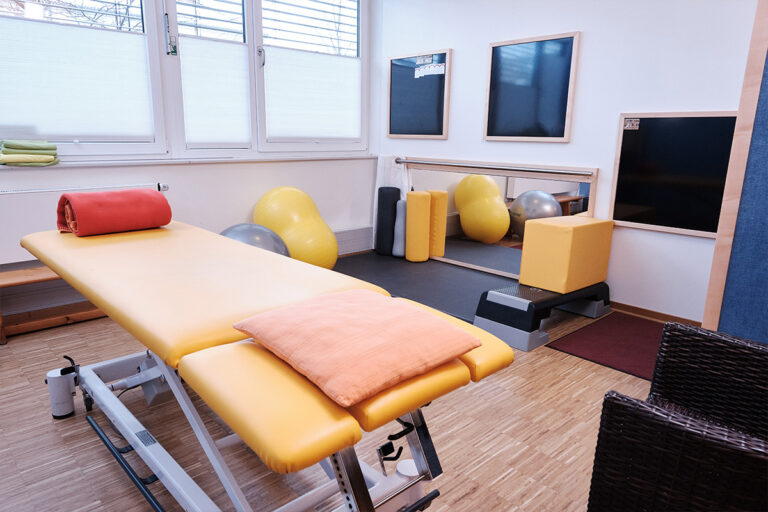 gaby-montag-physiotherapie_praxis-raum_1200x800