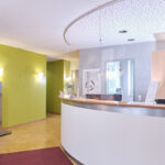 gaby-montag-physiotherapie_praxis-rezeption_1200x800