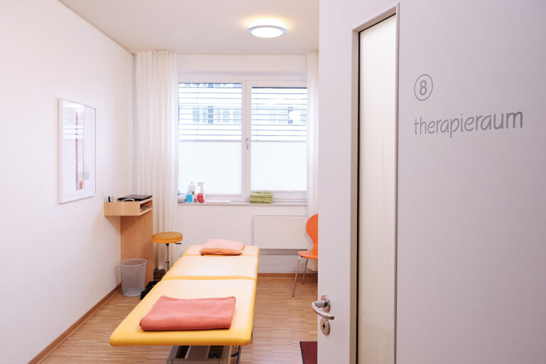 gaby-montag-physiotherapie_praxis-therapieraum-02_1200x800