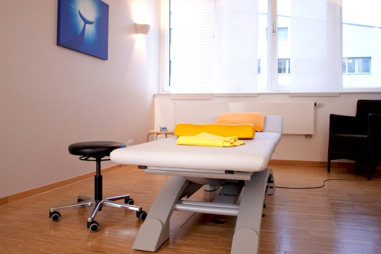 gaby-montag-physiotherapie_praxis-therapieraum-09_1200x800